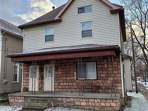 Building Photo - 364 Ohio Ave Building Photo - 364 Ohio Ave