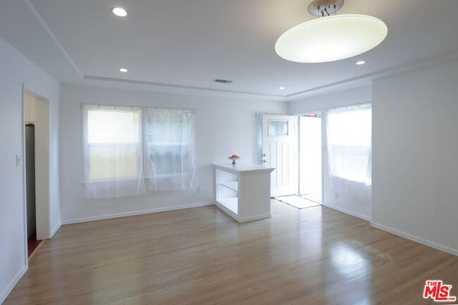 Foto del edificio - 2420 Teviot St