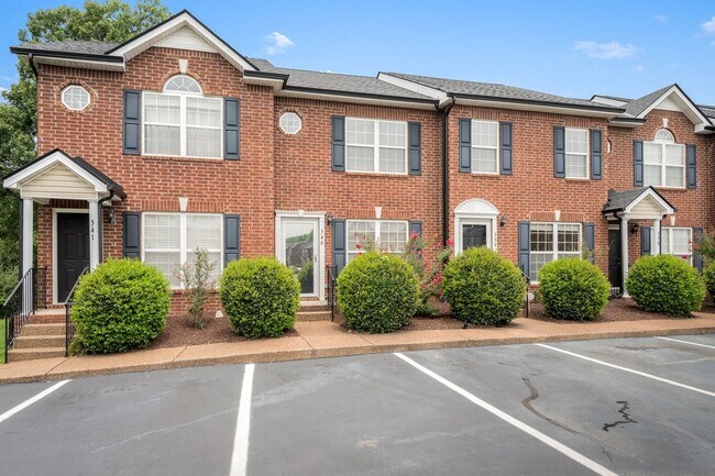 Foto del edificio - 340 Stewarts Landing Cir