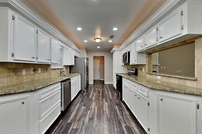 Foto del edificio - 1407 Hitherfield Dr