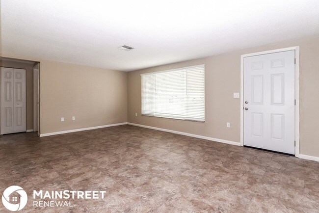 Building Photo - 7731 Summertree Ln