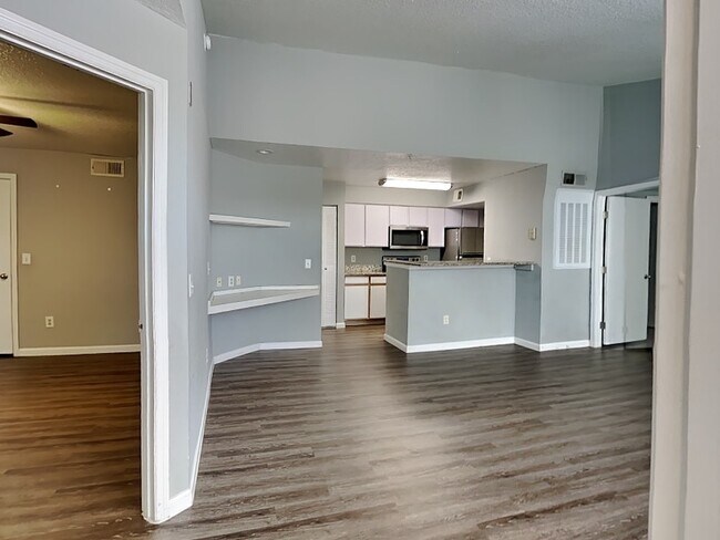 Building Photo - 2214 Grand Cayman Ct