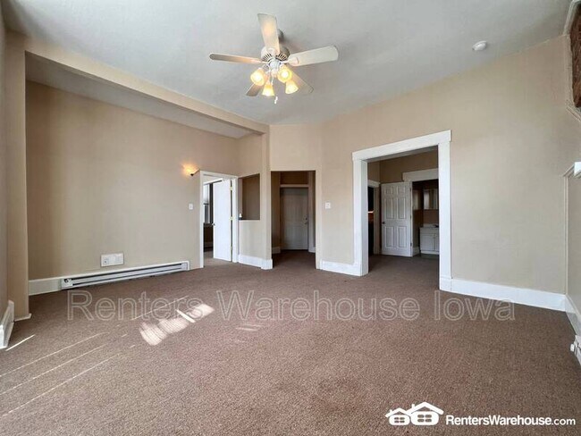 Foto del edificio - 120 N Howard St