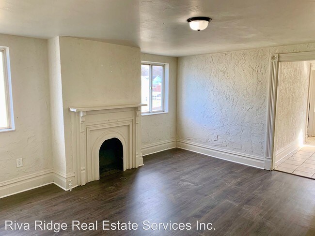 Foto del edificio - 922 Evergreen Rd