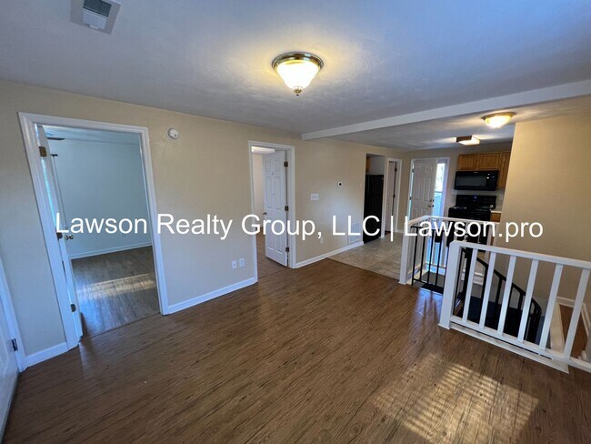 Foto del edificio - Charming Brick Home in Vinton with Finished Basement