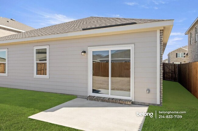 Foto del edificio - 10308 Holy Cross Ln
