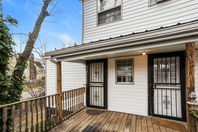 Building Photo - 3502 Lansing Ave