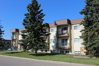 Building Photo - 8920-8986 86 St