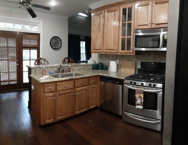 Photo - 3 BD/3.5 BR Fully Furnished House