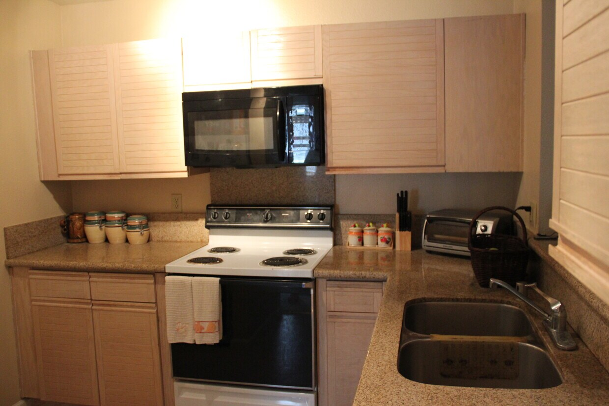 Foto principal - 6979 Dublin Meadows St