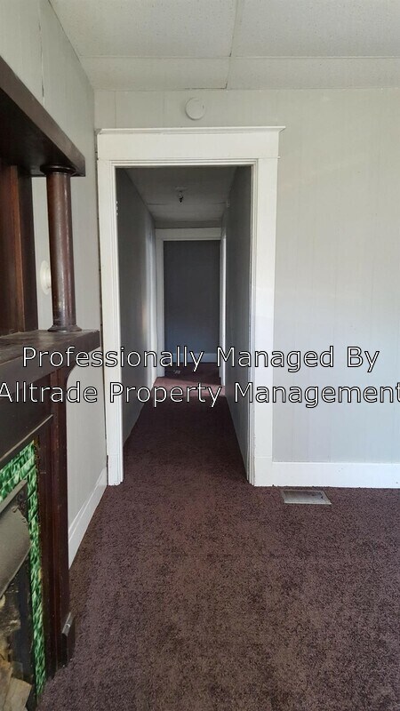 Foto del edificio - 3752 Powell Ave