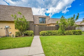 Building Photo - 1204 Waterview Cir
