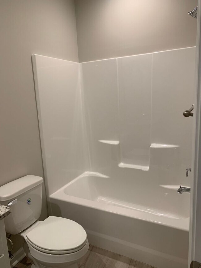 Building Photo - 3/2 Close to base with landscaping included!