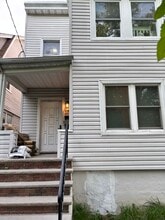 Building Photo - 178 Humphrey St