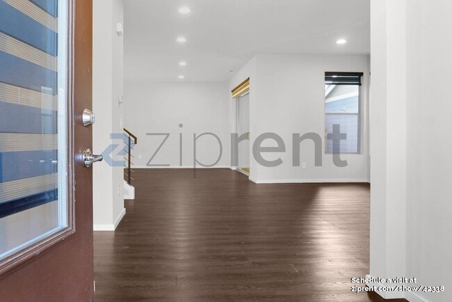 Building Photo - 32830 Madrona Ave SE