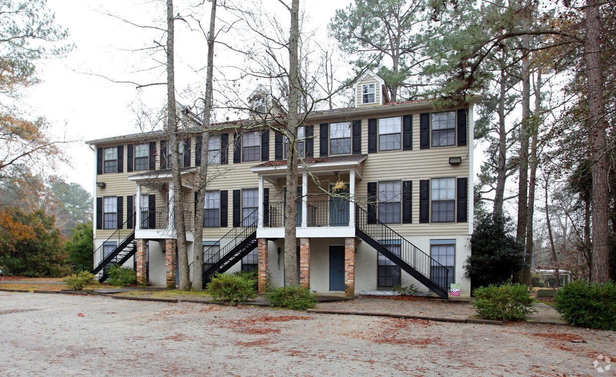 Building Photo - Cobblestone Apartments