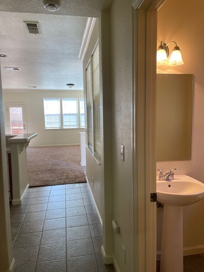 Building Photo - Shasta View Gardens Home