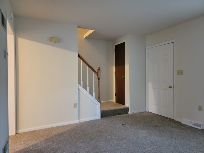 Foto del edificio - 119 Tom Ave