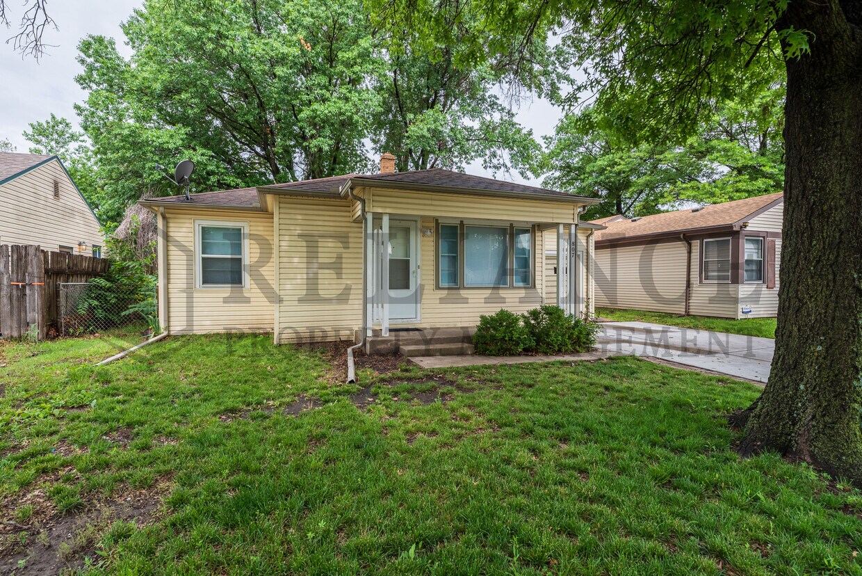 807 S Edgemoor St, Wichita, KS 67218 House Rental in Wichita, KS