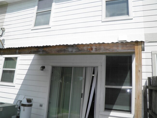 Foto del edificio - 8026 Fisher Glen Ln