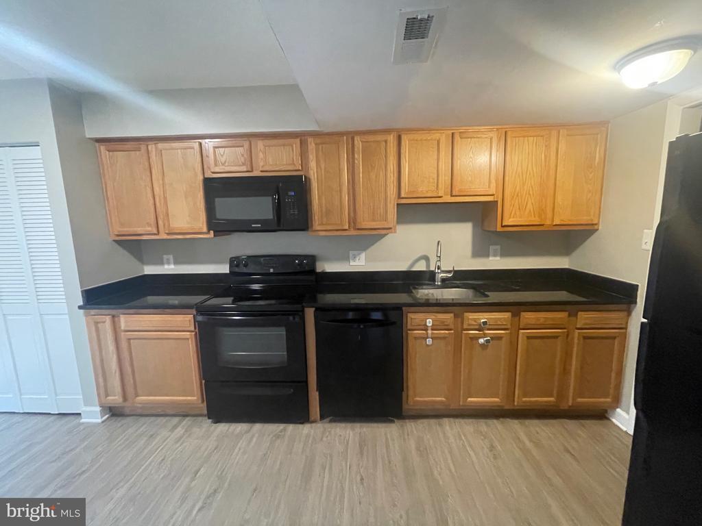 Foto principal - 7199 Cimarron Ct