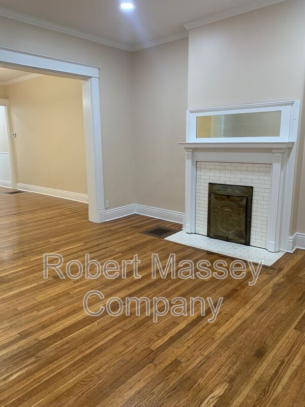 Building Photo - 2003 Baringer Ave