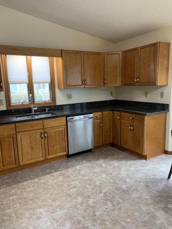 Foto del edificio - 581 Forest Creek Dr