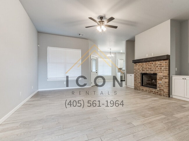 Building Photo - 4509 Desert Spring Ct