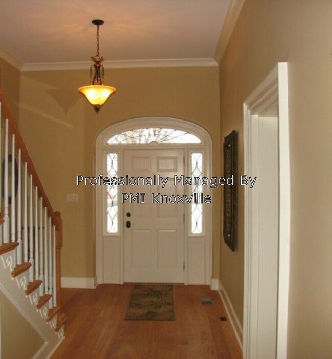 Building Photo - 2333 Dandridge Ave