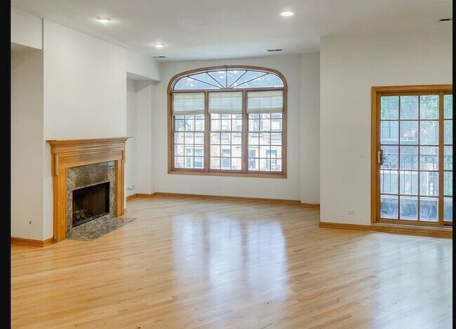 Foto del edificio - 3338 N Sheffield Ave