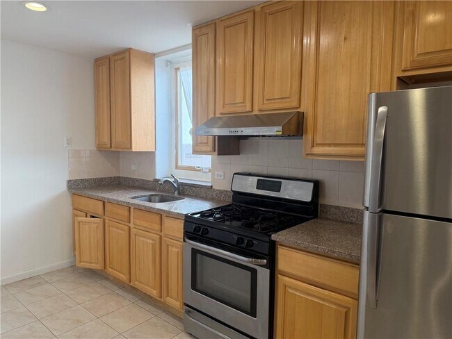 Foto del edificio - 2035 Bay Ridge Pkwy