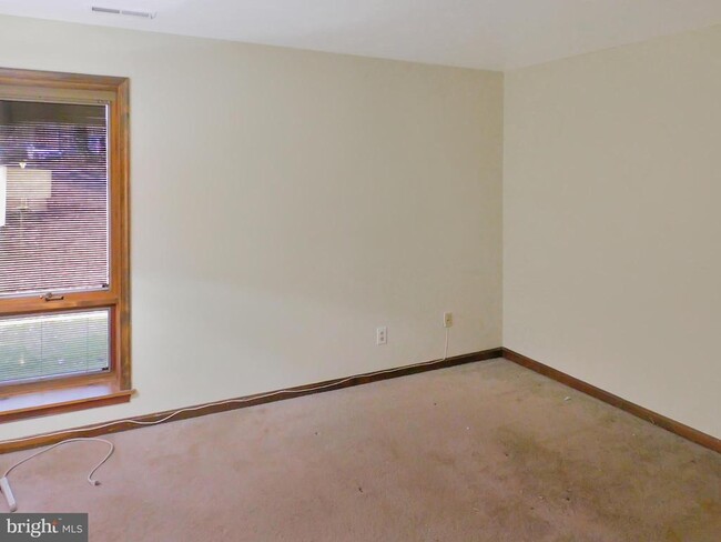 Building Photo - 23244 Chestnut Oak Ct