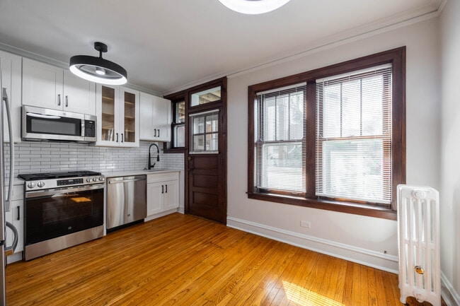 Building Photo - 3127 N Spaulding Ave