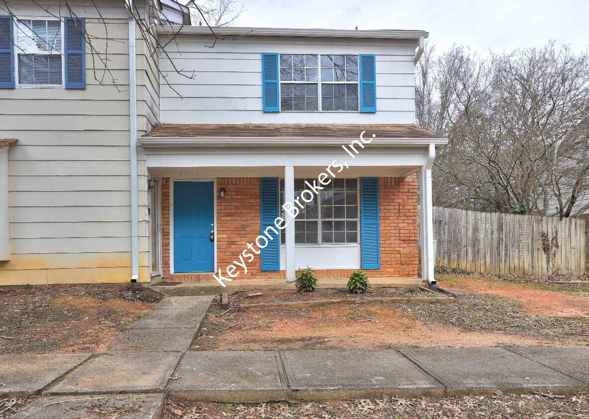 Foto principal - 2597 Stratford Ln