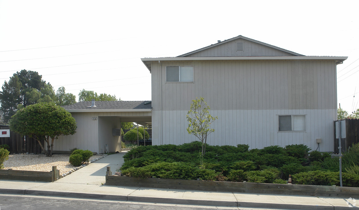 Building Photo - 1709 Hargrove St