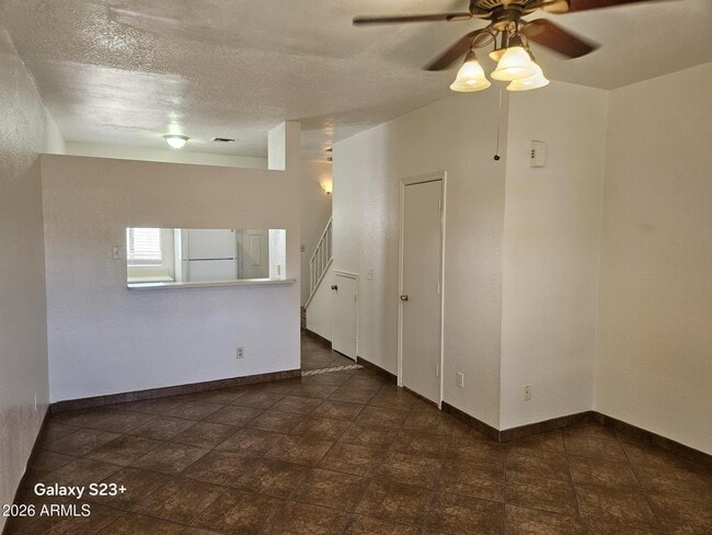 Building Photo - 1600 N Saba St