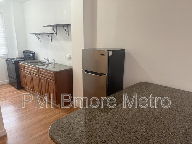 Building Photo - 2679 Wilkens Ave