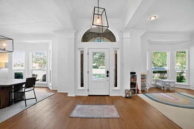 Building Photo - 3201 Barton Point Cir