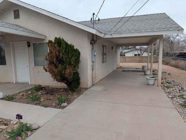 Building Photo - 2131 Kingman Ave