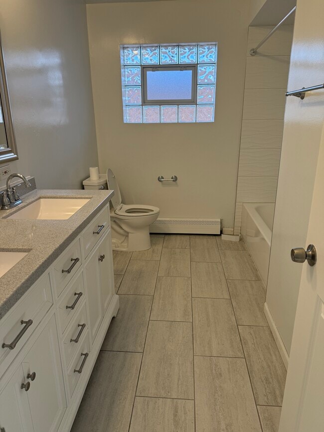Building Photo - 2442 N 77th Ct