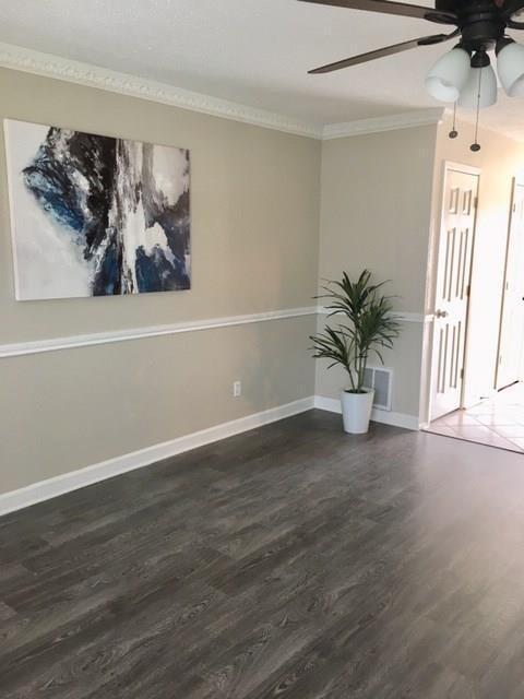 Foto del edificio - Stunning townhouse in Euless 2/2.5 bath.