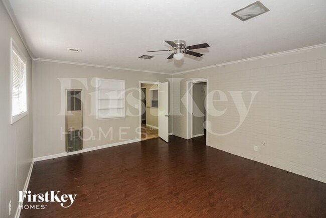 Foto del edificio - 842 Eastern Dr