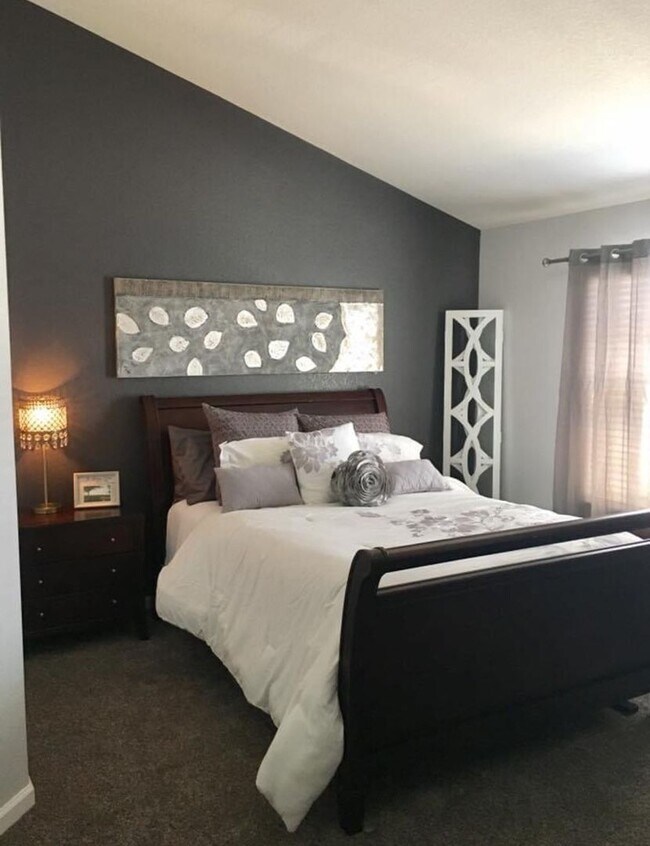 Foto del edificio - Beautiful 2 bedroom, 2 Bath Condo with 1 Car Detached Garage in Southwest Fort Collins, CO