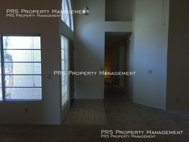 Building Photo - 14420 S 43rd St