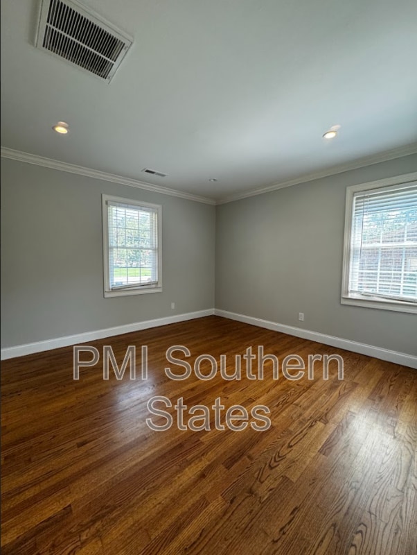 Building Photo - 2706 E Lee Rd