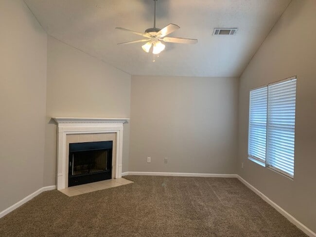 Foto del edificio - Coming Soon! Charming 3 Bedroom / 2 Bath Ranch Home in Jonesboro!