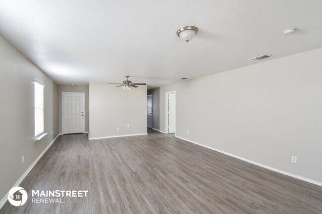 Foto del edificio - 2727 Candle Ridge Dr