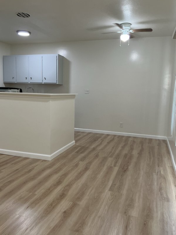 Foto del edificio - 12571 Shelley Dr