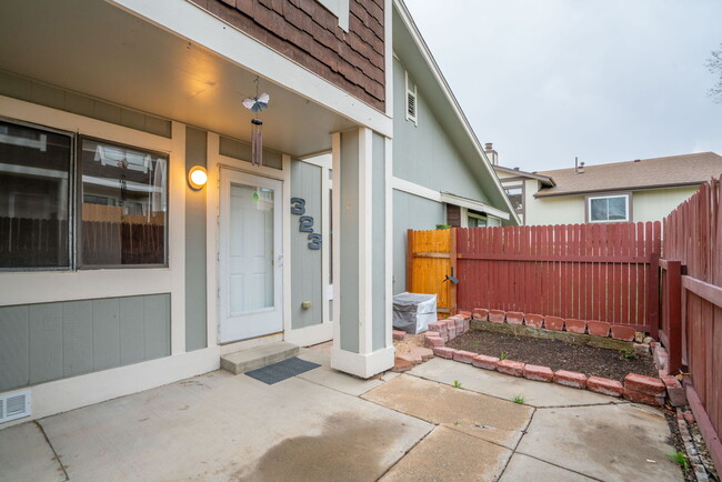 Building Photo - 8607 Chase Dr