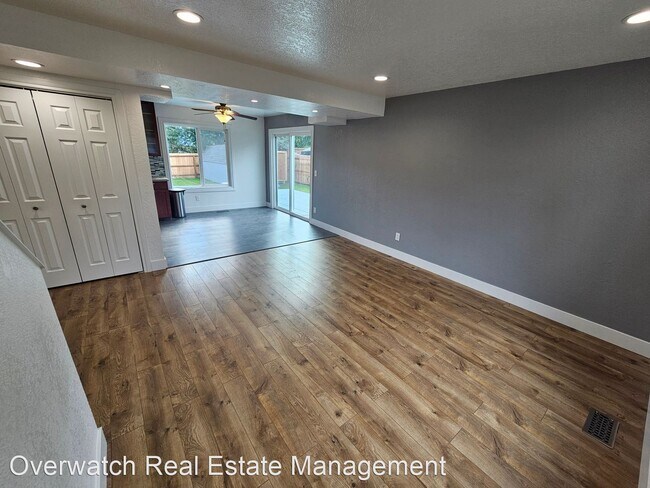 Building Photo - 2 br, 1 bath House - 8141 Nadine St